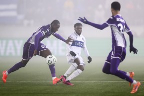 jnh-佛罗伦萨门将神勇扑救，挽救球队不败(佛罗伦萨门将神勇扑救,挽救球队不败的是谁)